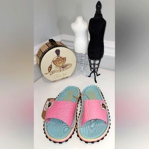 Gumbies Slide Gecko Pink/Blue Sandals